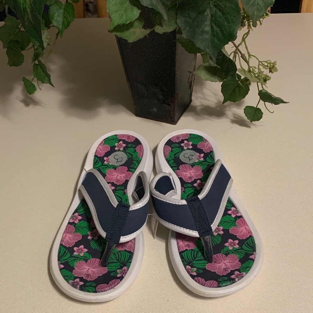 OP Tropicsl Floral Flip-Flop Sandals NWT